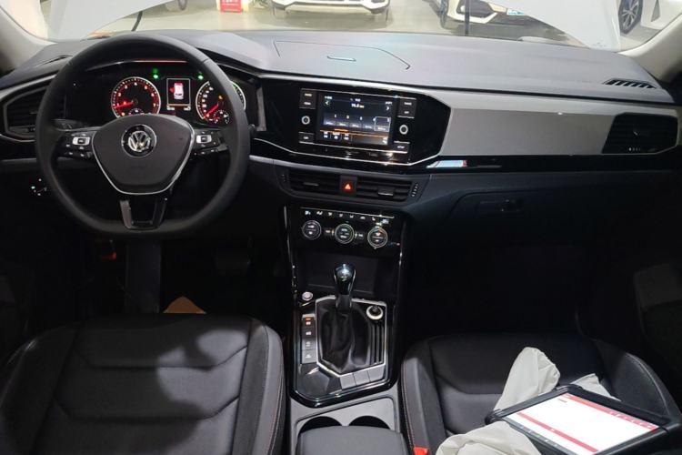 Used Volkswagen Tayron 2019 330TSI Two-Wheel-Drive Luxury Version China V Emission Standard Center Console