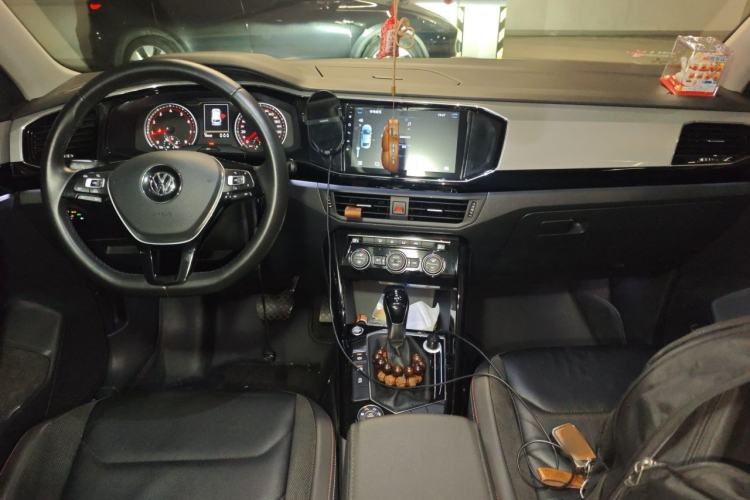 Used Volkswagen Tayron 2019 330TSI Four-Wheel Drive Luxury Version China VI Standard Center Console