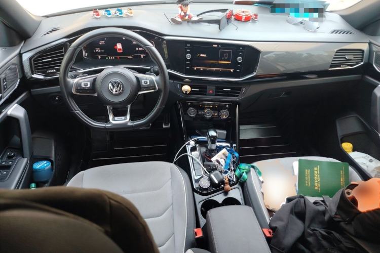 Used Volkswagen Tayron 2019 380TSI Four-Wheel Drive R-Line China VI-standard Center Console