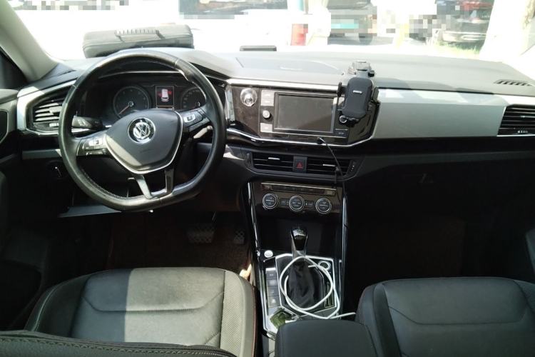 Used Volkswagen Tayron 2019 330TSI Four-Wheel Drive Luxury Version China VI Standard Center Console