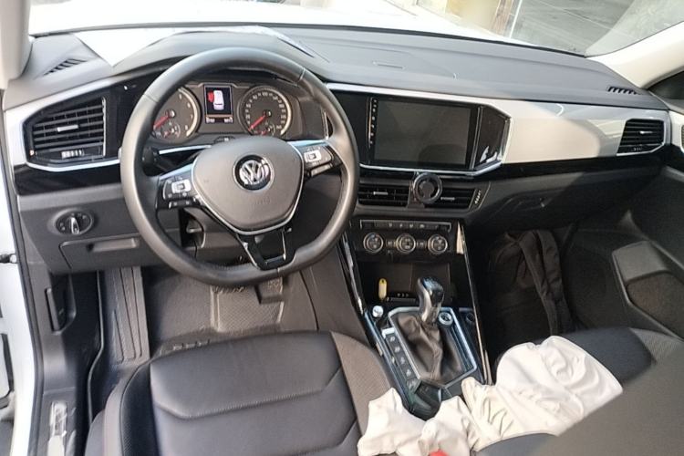 Used Volkswagen Tayron 2019 330TSI Two-Wheel Drive Luxury Model China VI Standard Center Console