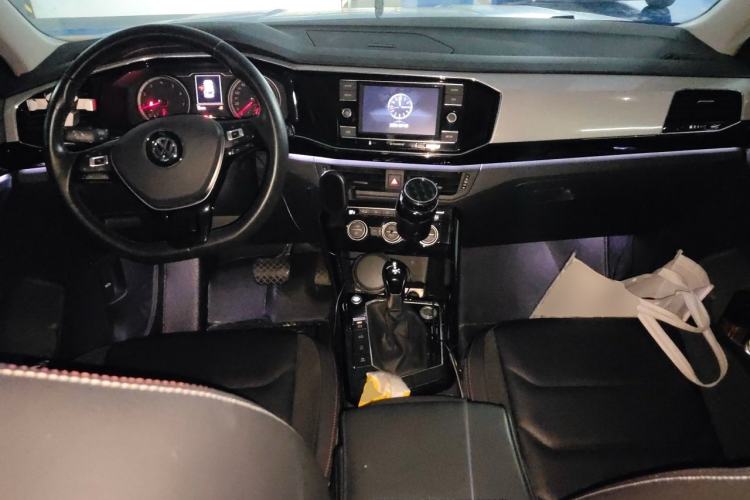 Used Volkswagen Tayron 2019 330TSI Two-Wheel Drive Luxury Model China VI Standard Center Console
