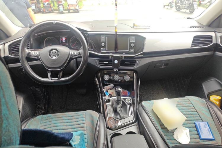 Used Volkswagen Tayron 2019 330TSI Two-Wheel Drive Luxury Model China VI Standard Center Console