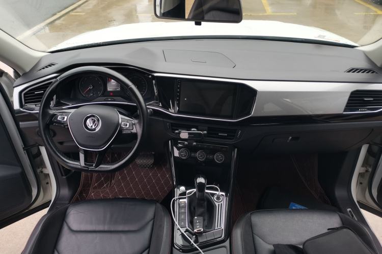 Used Volkswagen Tayron 2019 Teramont Edition 280TSI Two-Wheel Drive Luxury Model China VI Standard Center Console