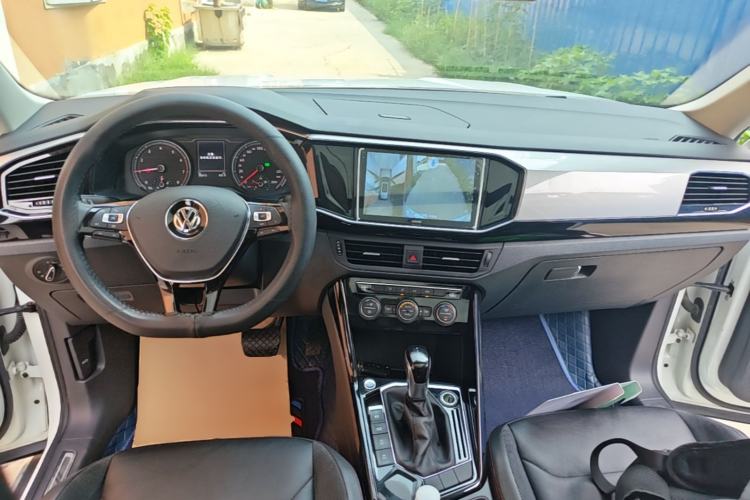 Used Volkswagen Tayron 2019 Teramont Edition 280TSI Two-Wheel Drive Luxury Model China VI Standard Center Console