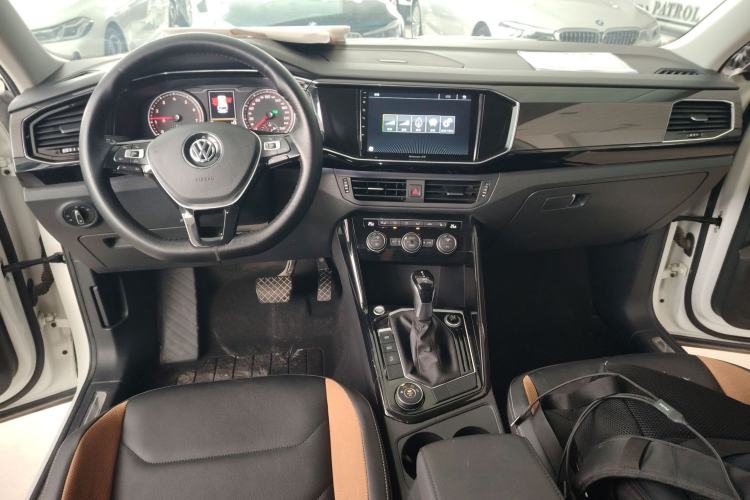 Used Volkswagen Tayron 2019 330TSI Four-Wheel Drive Luxury Version China VI Standard Center Console