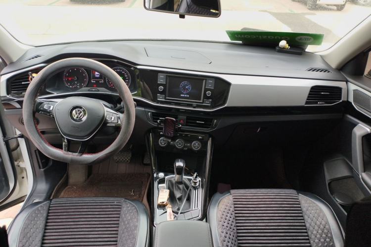 Used Volkswagen Tayron 2019 330TSI Two-Wheel Drive Luxury Model China VI Standard Center Console