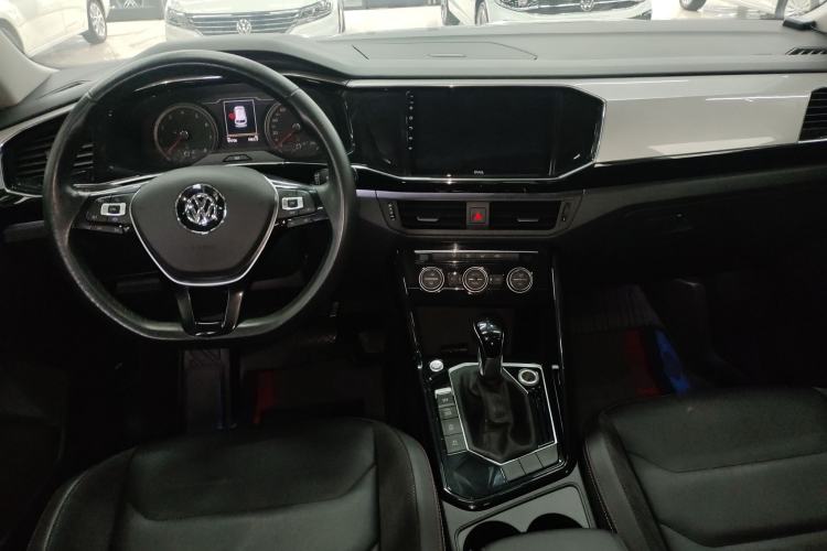 Used Volkswagen Tayron 2019 Teramont Edition 280TSI Two-Wheel Drive Luxury Model China VI Standard Center Console