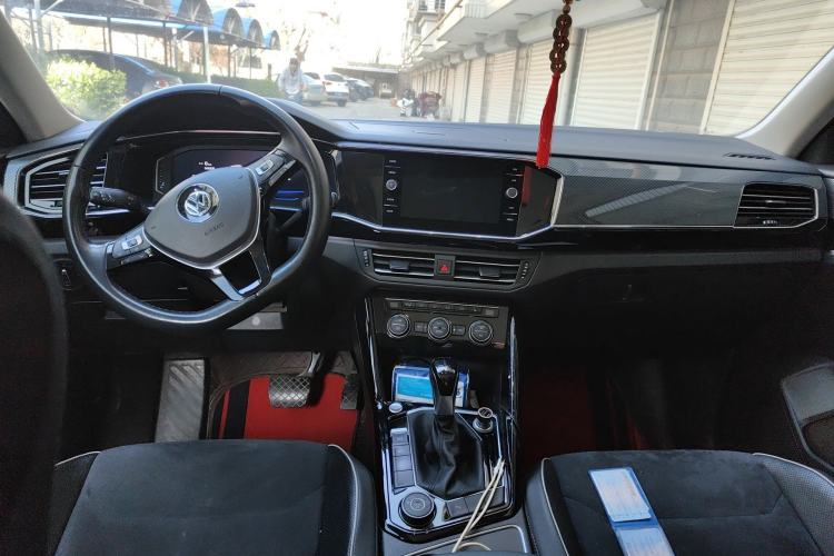 Used Volkswagen Tayron 2019 380TSI Four-Wheel Drive Prestige Model China VI Standard Center Console
