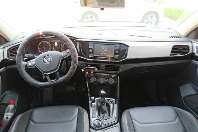 Used Volkswagen Tayron 2019 330TSI Two-Wheel Drive Luxury Model China VI Standard Center Console