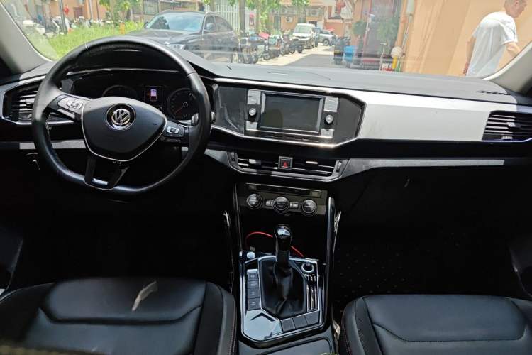 Used Volkswagen Tayron 2019 330TSI Two-Wheel Drive Luxury Model China VI Standard Center Console