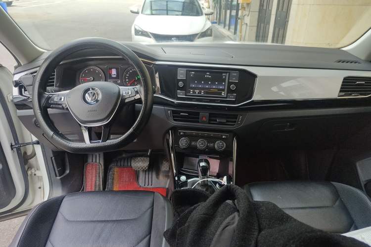 Used Volkswagen Tayron 2019 330TSI Two-Wheel Drive Luxury Model China VI Standard Center Console