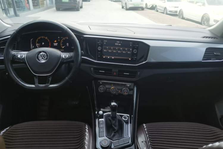 Used Volkswagen Tayron 2019 330TSI Four-Wheel Drive Luxury Version China VI Standard Center Console