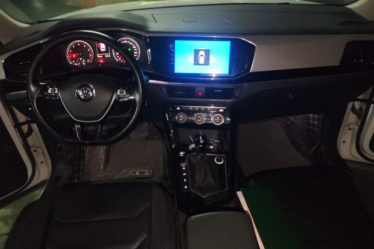 Used Volkswagen Tayron 2019 330TSI Two-Wheel Drive Luxury Model China VI Standard Center Console