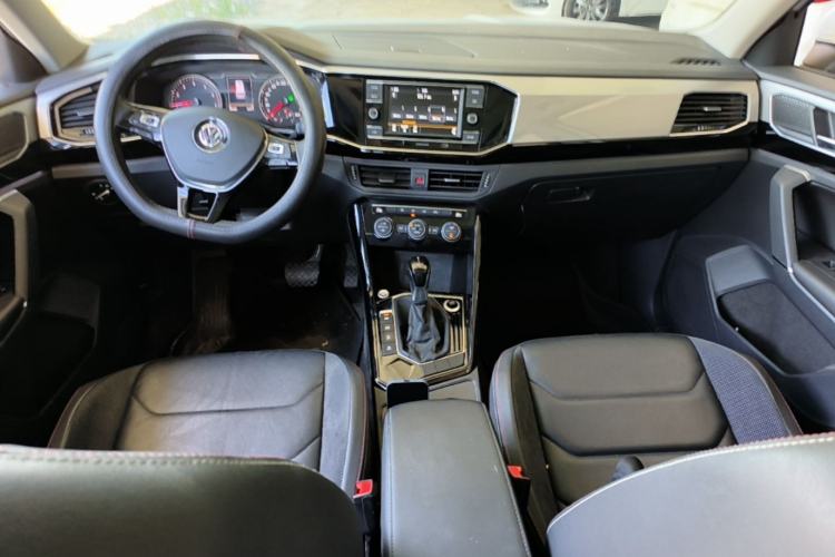 Used Volkswagen Tayron 2019 Teramont Edition 280TSI Two-Wheel Drive Luxury Model China VI Standard Center Console