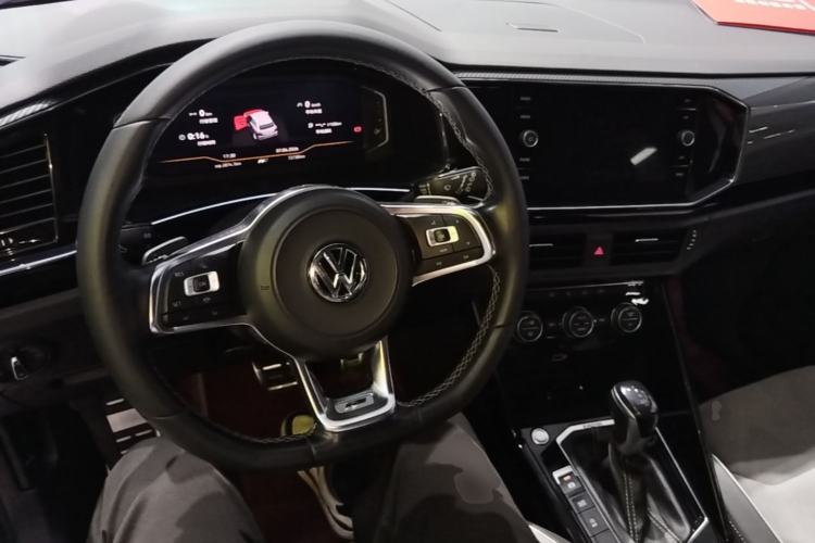 Used Volkswagen Tayron 2019 380TSI Four-Wheel Drive R-Line China VI-standard Center Console