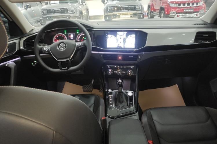 Used Volkswagen Tayron 2019 330TSI Two-Wheel Drive Luxury Model China VI Standard Center Console