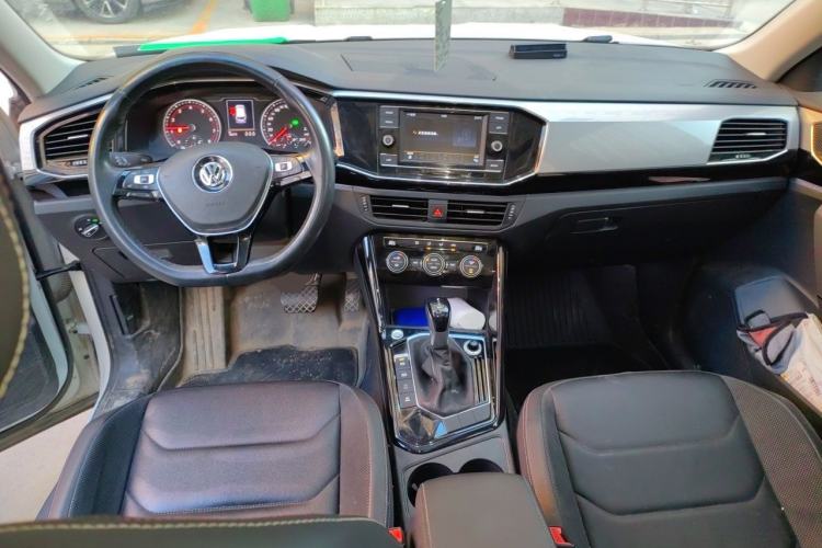 Used Volkswagen Tayron 2019 330TSI Two-Wheel Drive Luxury Model China VI Standard Center Console