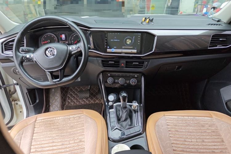 Used Volkswagen Tayron 2019 330TSI Two-Wheel-Drive Luxury Version China V Emission Standard Center Console