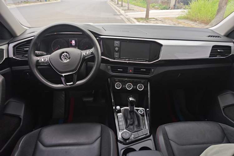 Used Volkswagen Tayron 2019 330TSI Four-Wheel Drive Luxury Version China VI Standard Center Console
