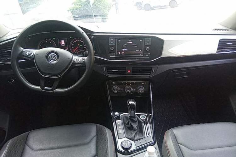 Used Volkswagen Tayron 2019 330TSI Four-Wheel Drive Luxury Version China VI Standard Center Console