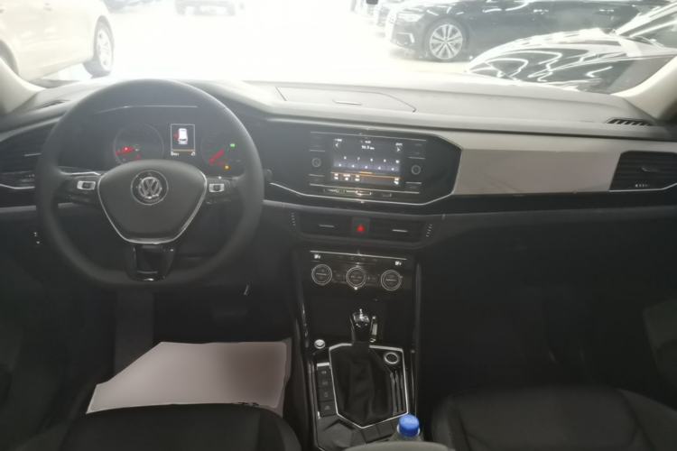 Used Volkswagen Tayron 2019 330TSI Two-Wheel Drive Luxury Model China VI Standard Center Console
