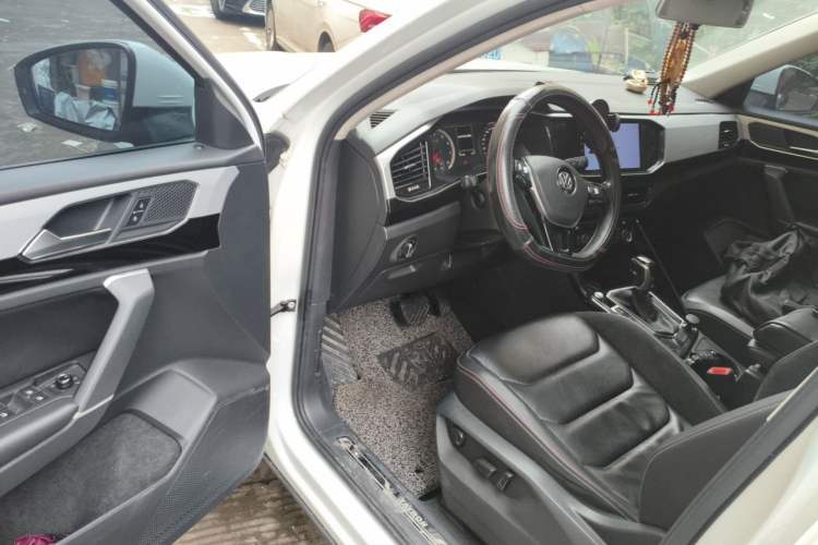 Used Volkswagen Tayron 2019 330TSI Two-Wheel-Drive Luxury Version China V Emission Standard Driver Seat