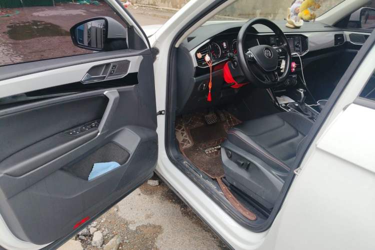 Used Volkswagen Tayron 2019 330TSI Two-Wheel Drive Luxury Model China VI Standard Driver Seat