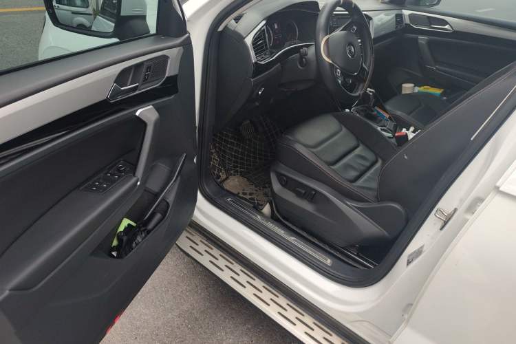 Used Volkswagen Tayron 2019 330TSI Two-Wheel Drive Luxury Model China VI Standard Driver Seat