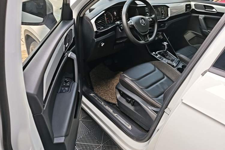 Used Volkswagen Tayron 2019 330TSI Two-Wheel-Drive Luxury Version China V Emission Standard Driver Seat