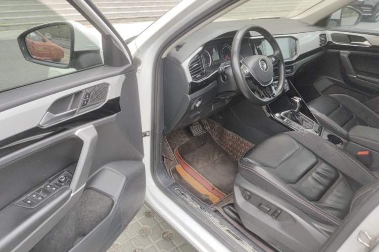 Used Volkswagen Tayron 2019 330TSI Two-Wheel-Drive Luxury Version China V Emission Standard Driver Seat