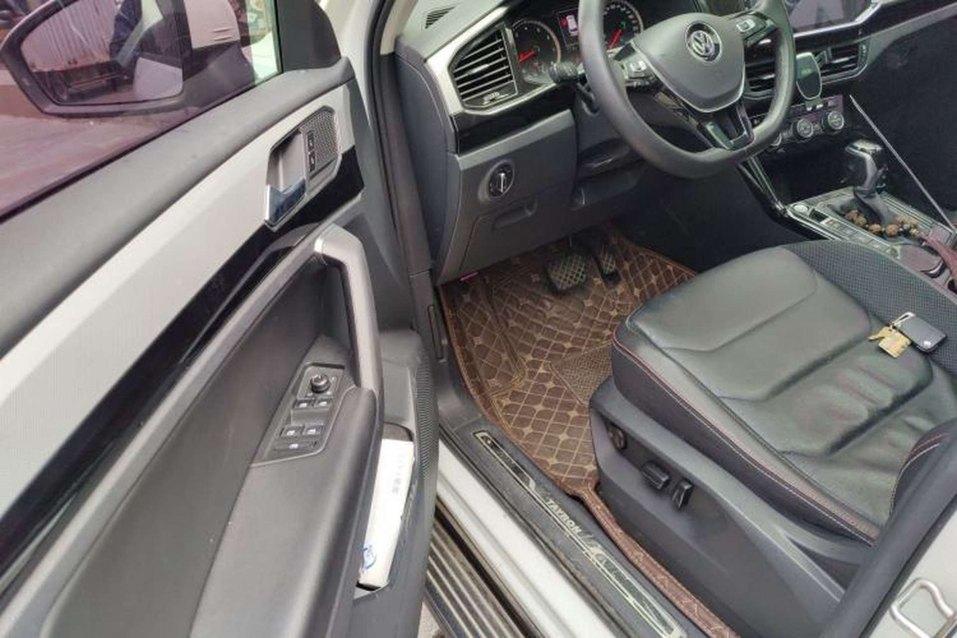 Used Volkswagen Tayron 2019 330TSI Two-Wheel-Drive Luxury Version China V Emission Standard Driver Seat