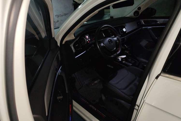 Used Volkswagen Tayron 2019 330TSI Four-Wheel Drive Luxury Version China VI Standard Driver Seat