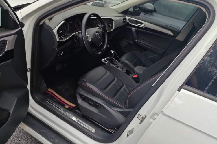 Used Volkswagen Tayron 2019 330TSI Two-Wheel Drive Luxury Model China VI Standard Driver Seat