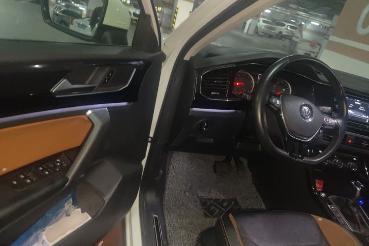 Used Volkswagen Tayron 2019 330TSI Two-Wheel-Drive Comfort Version China V Standard Driver Seat