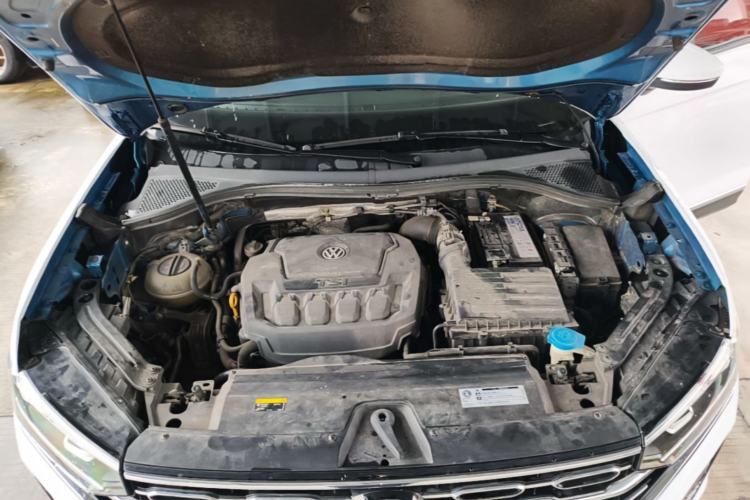 Used Volkswagen Tayron 2019 330TSI Two-Wheel Drive Luxury Model China VI Standard Engine Bay