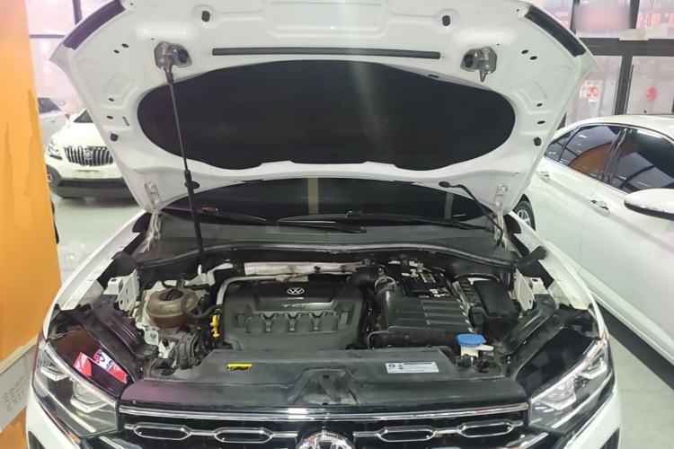 Used Volkswagen Tayron 2019 330TSI Four-Wheel Drive Luxury Version China VI Standard Engine Bay