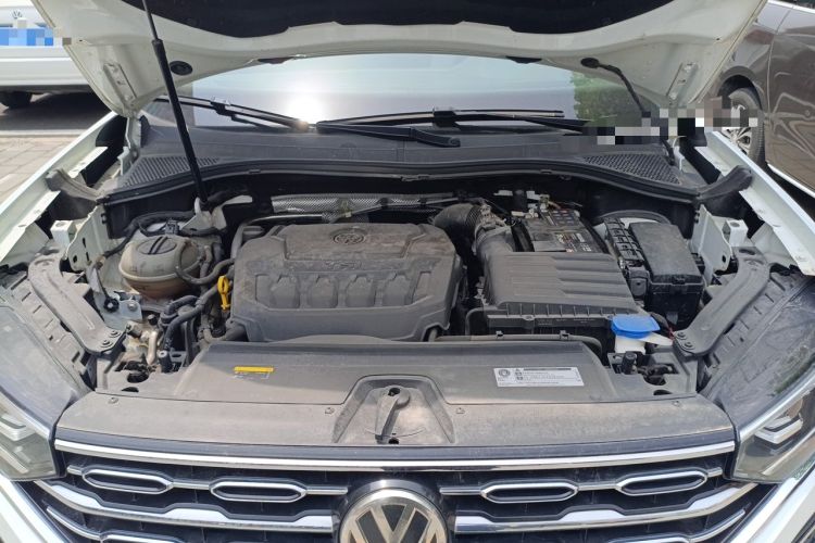 Used Volkswagen Tayron 2019 330TSI Two-Wheel Drive Luxury Model China VI Standard Engine Bay