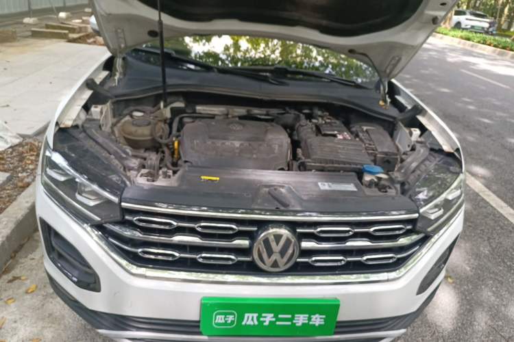Used Volkswagen Tayron 2019 330TSI Two-Wheel Drive Luxury Model China VI Standard Engine Bay