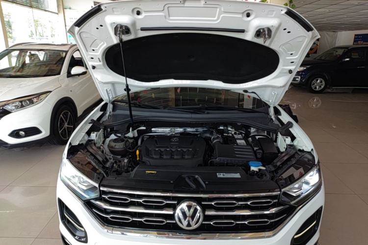 Used Volkswagen Tayron 2019 330TSI Two-Wheel Drive Luxury Model China VI Standard Engine Bay
