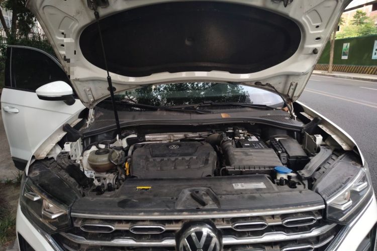 Used Volkswagen Tayron 2019 330TSI Two-Wheel-Drive Luxury Plus China VI Standard Engine Bay