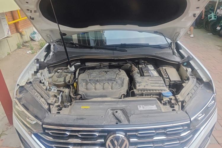 Used Volkswagen Tayron 2019 330TSI Two-Wheel Drive Luxury Model China VI Standard Engine Bay