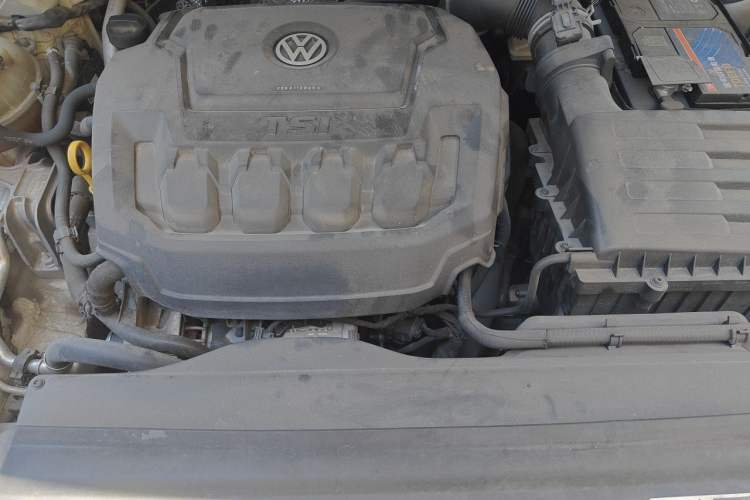 Used Volkswagen Tayron 2019 330TSI Two-Wheel Drive Luxury Model China VI Standard Engine Bay