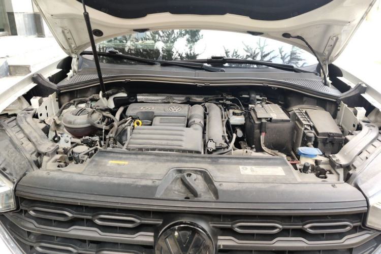 Used Volkswagen Tayron 2019 Teramont Edition 280TSI Two-Wheel Drive Luxury Model China VI Standard Engine Bay