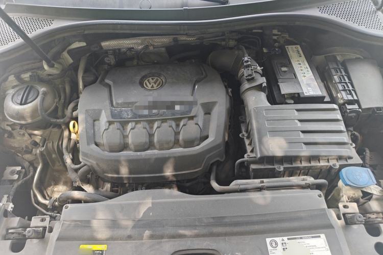 Used Volkswagen Tayron 2019 330TSI Two-Wheel Drive Luxury Model China VI Standard Engine Bay