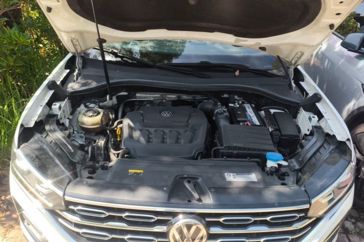 Used Volkswagen Tayron 2019 330TSI Two-Wheel-Drive Luxury Plus China VI Standard Engine Bay