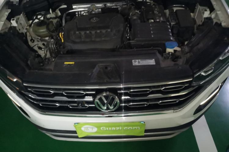 Used Volkswagen Tayron 2019 330TSI Two-Wheel Drive Luxury Model China VI Standard Engine Bay