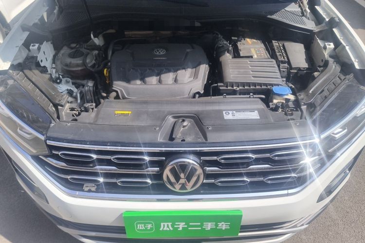 Used Volkswagen Tayron 2019 330TSI Two-Wheel Drive Luxury Model China VI Standard Engine Bay
