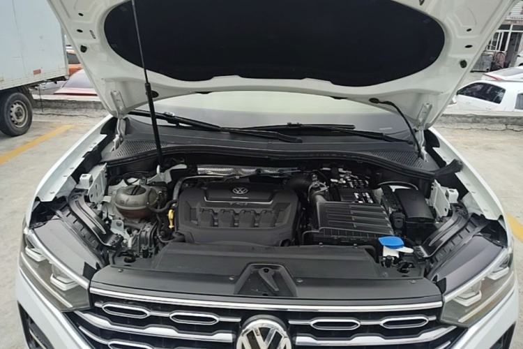 Used Volkswagen Tayron 2019 330TSI Two-Wheel Drive Luxury Model China VI Standard Engine Bay
