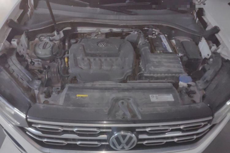 Used Volkswagen Tayron 2019 330TSI Two-Wheel Drive Luxury Model China VI Standard Engine Bay